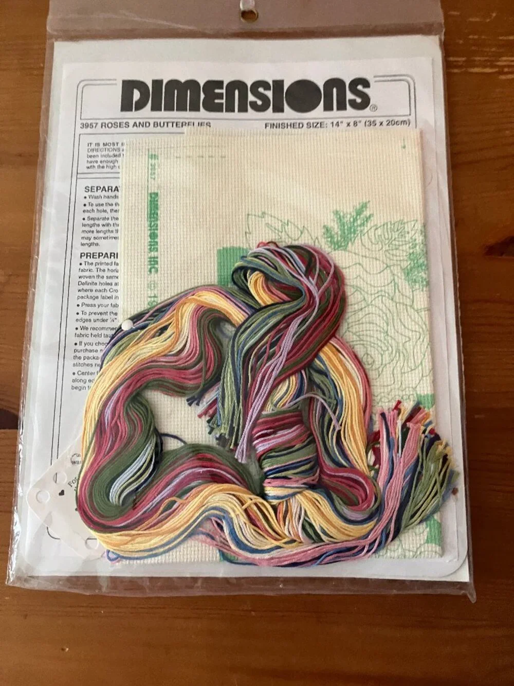 VTG DIMENSIONS 3957 no-count cross stitch kit Roses and Butterflies Size 14x8